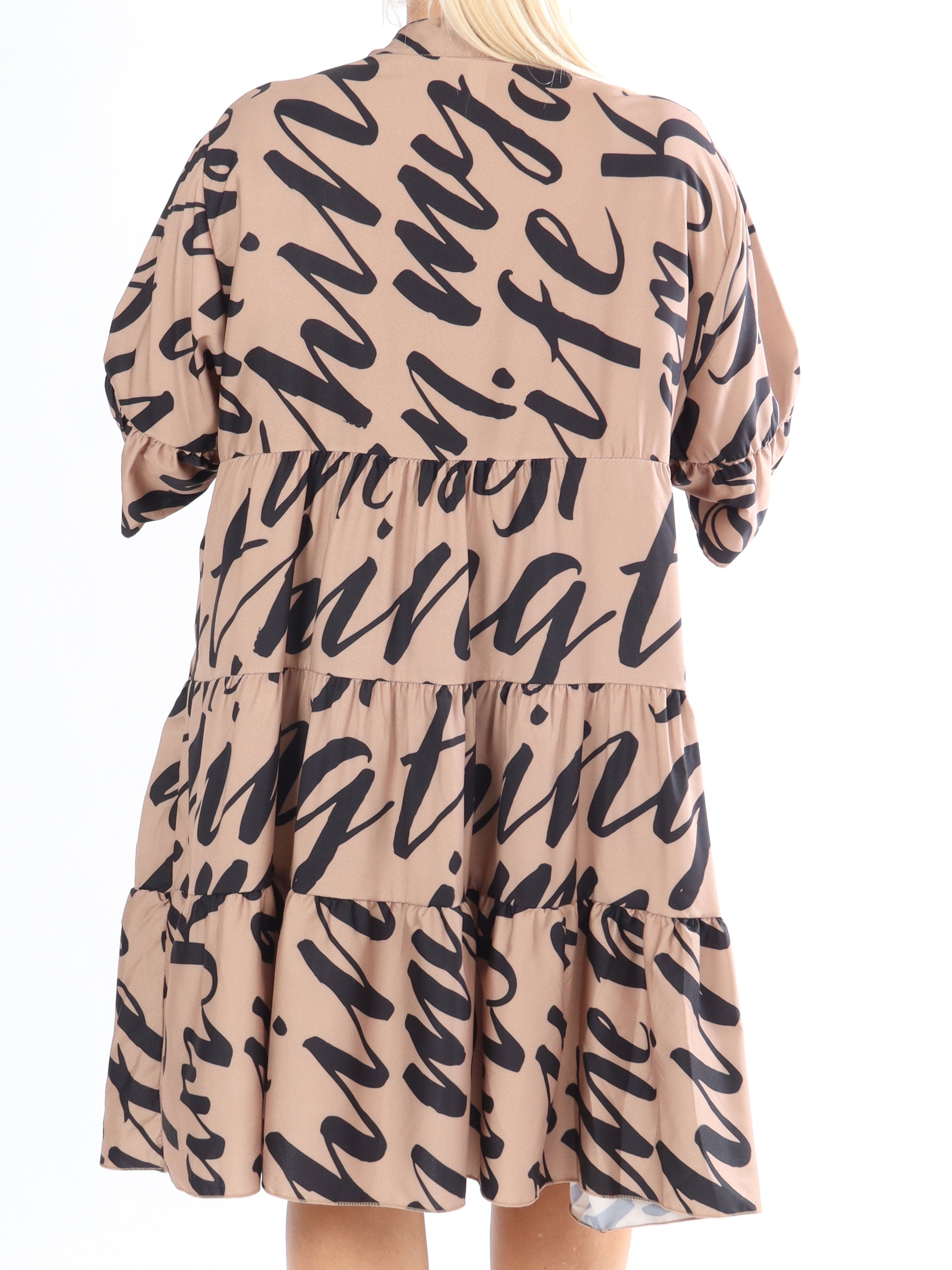 Elmis - Söt klänning i stora storlekar med fin text